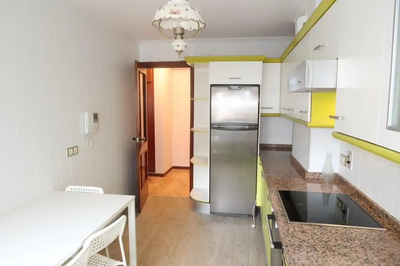 Flat 96 m² in A Coruña
