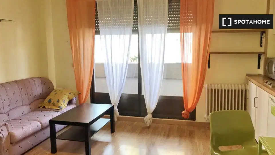 Habitación 40 m², Santa Marta de Tormes