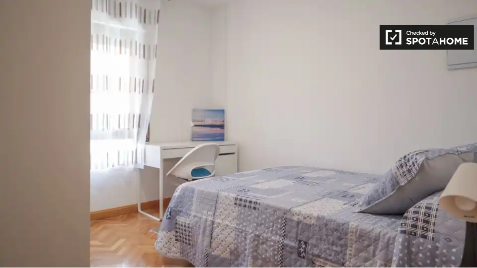 Habitación 240 m², Madrid