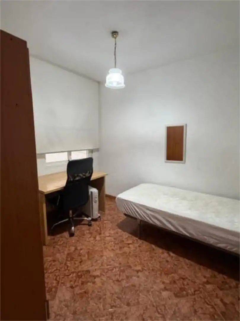 Piso de 80 m² en Granada