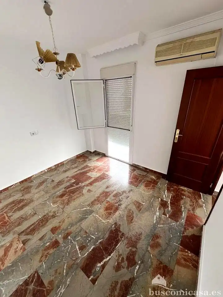 Casa de 94 m² a Mengíbar