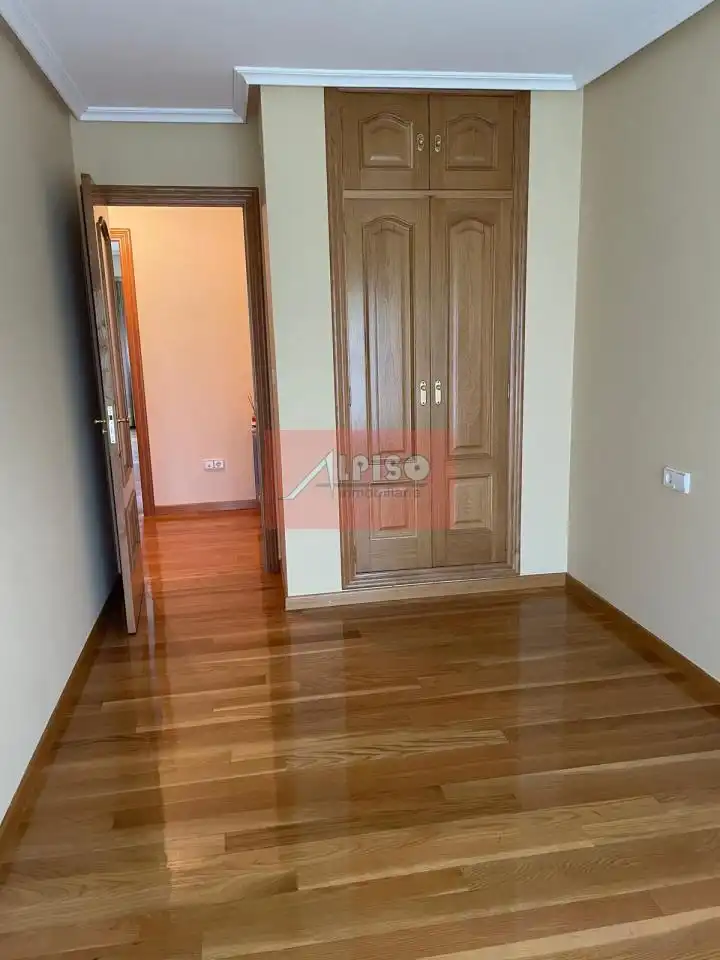 Piso de 92 m² en Ourense