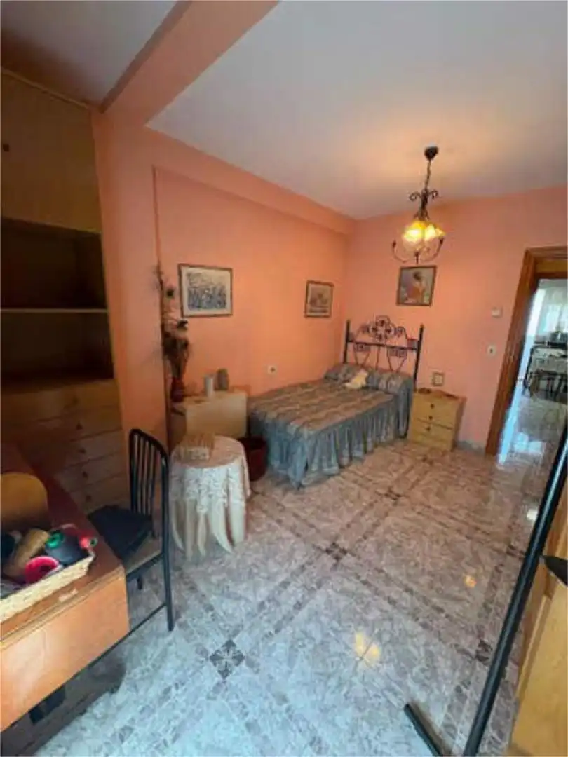 Piso de 90 m² en Almansa