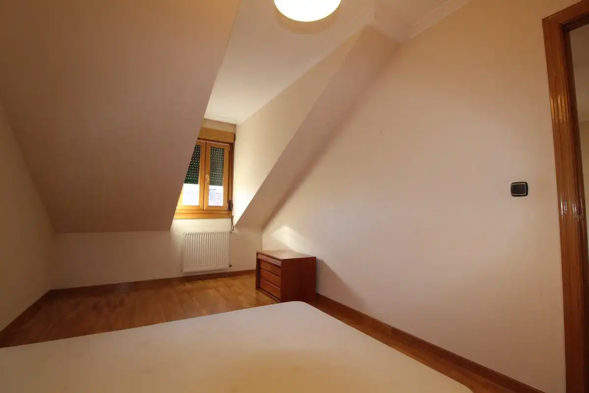 Piso de 60 m² en Oviedo