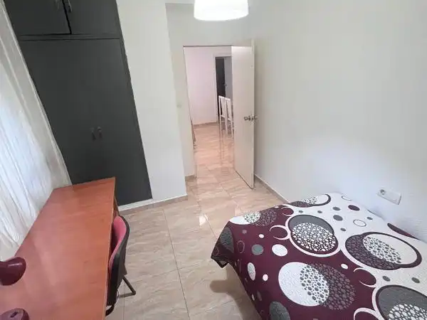 Habitación 110 m², Granada