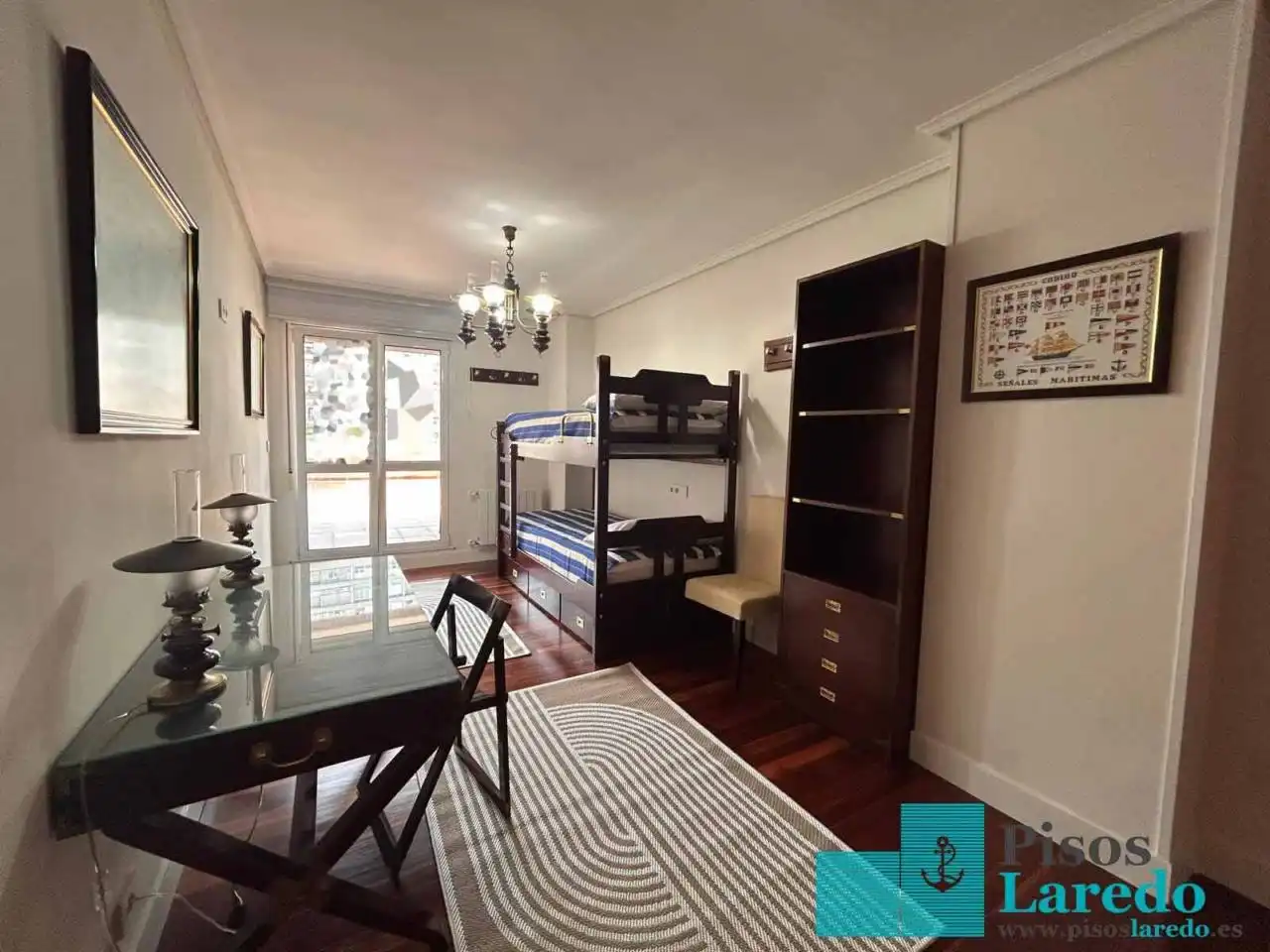 Piso de 190 m² en Laredo