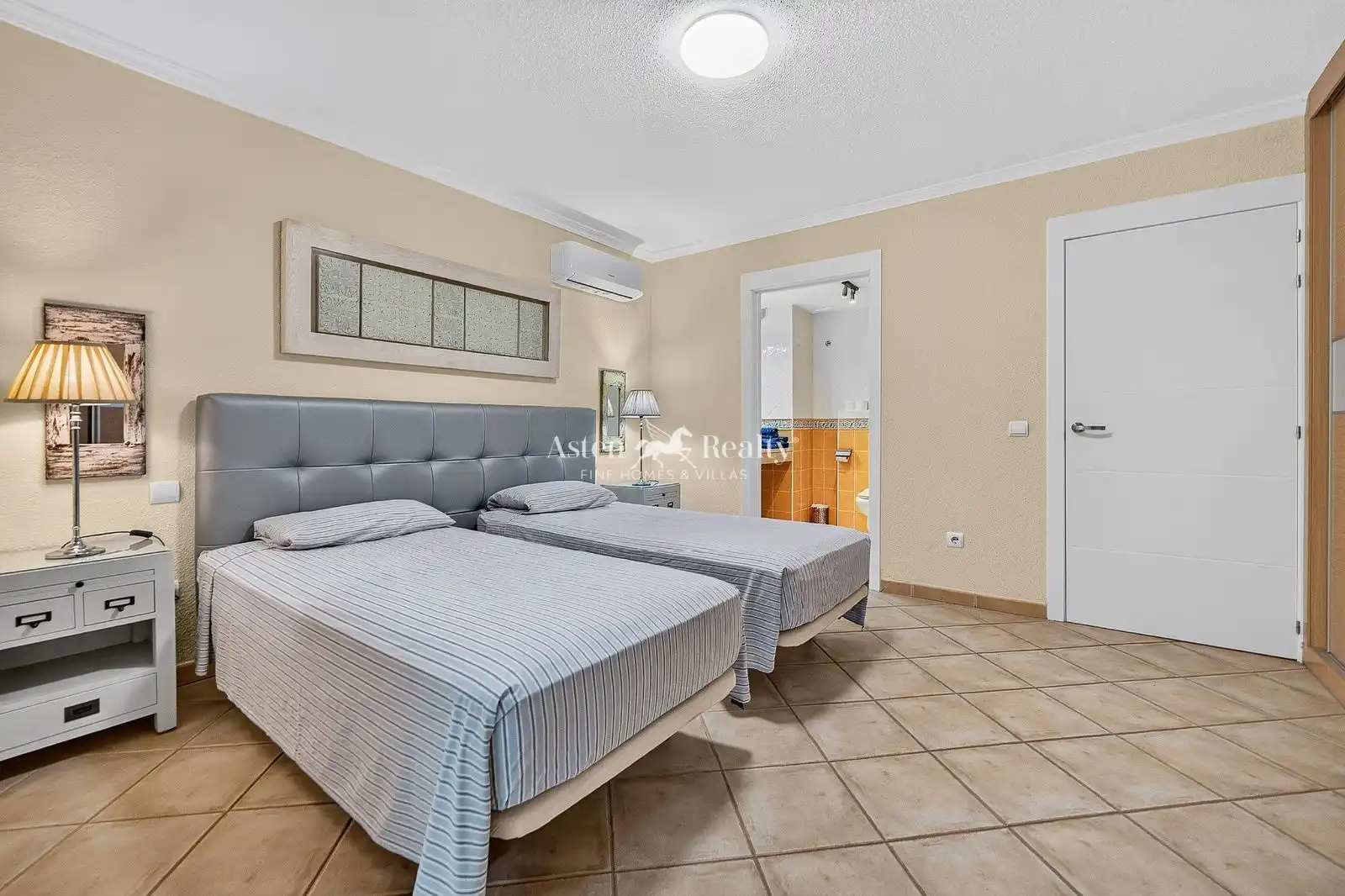 Casa de 325 m² en Arona