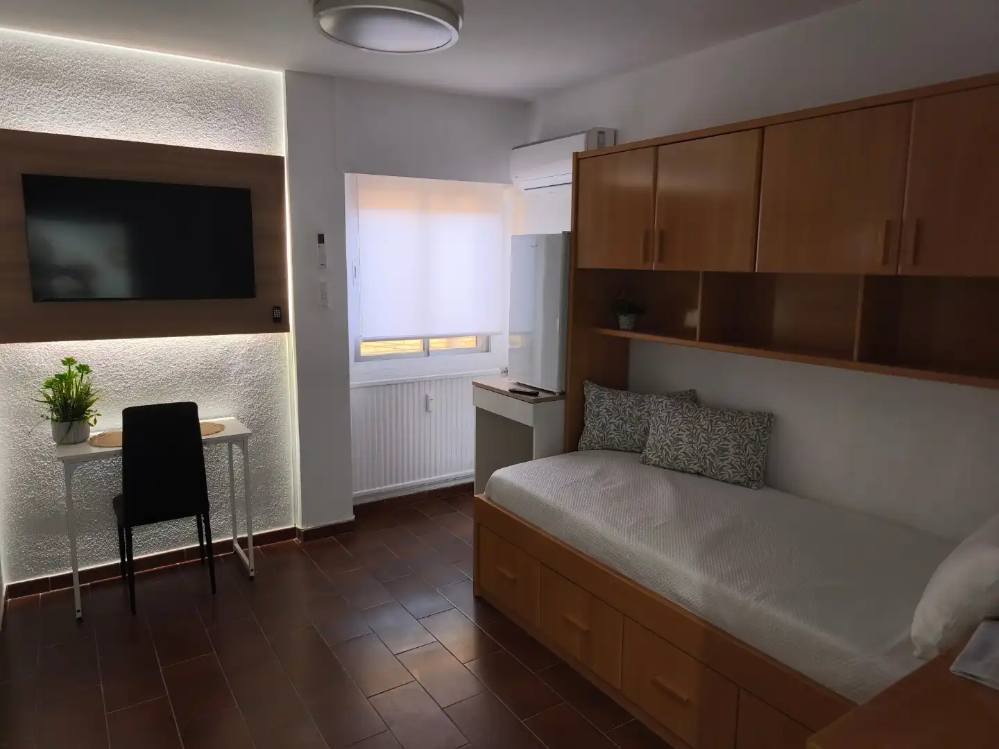 Room for rent, Manzanares