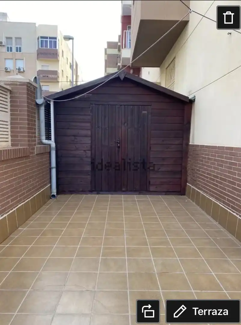 Piso de 70 m² en Almería
