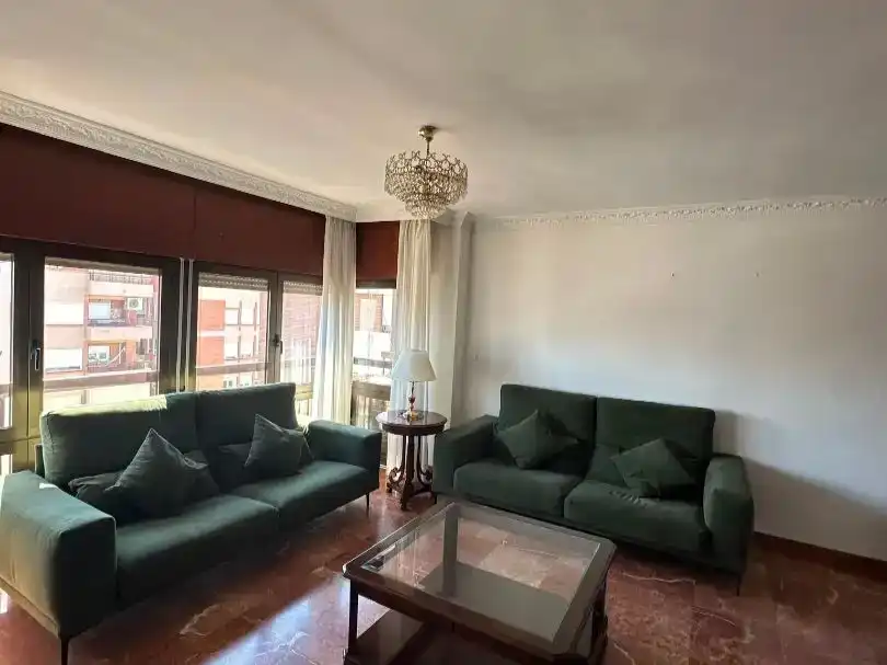 Piso de 140 m² en Almería