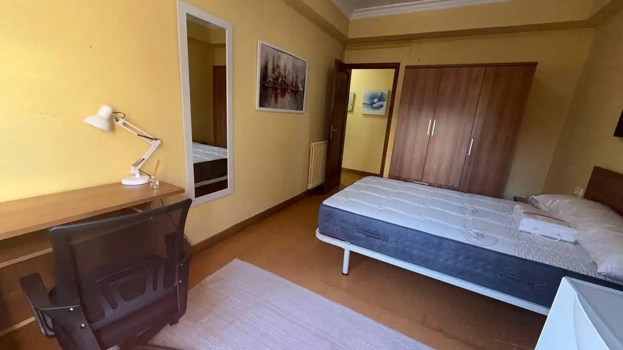 Piso de 95 m² en Ourense