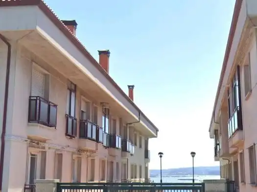 Piso de 80 m² en Boiro