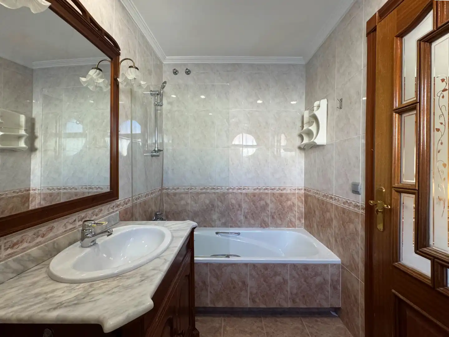 Casa de 240 m² en Alhaurín de la Torre
