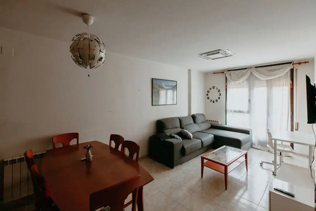 Pis de 90 m² a Osca