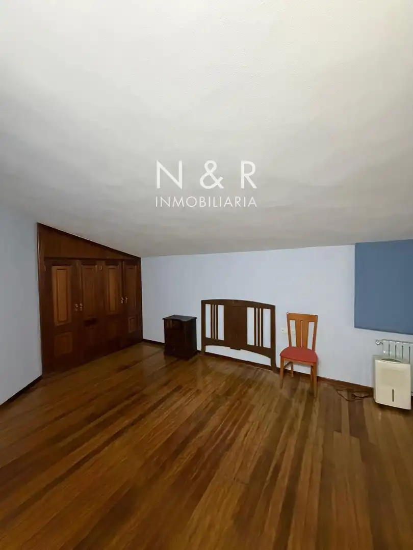 Pis de 138 m² a Santiago de Compostel·la