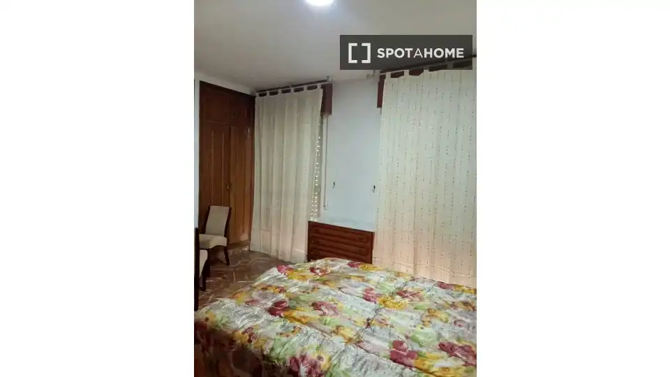 Habitación 138 m², Granada