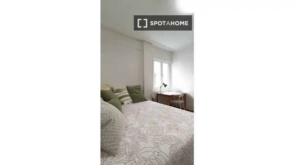 Habitación 143 m², Pamplona