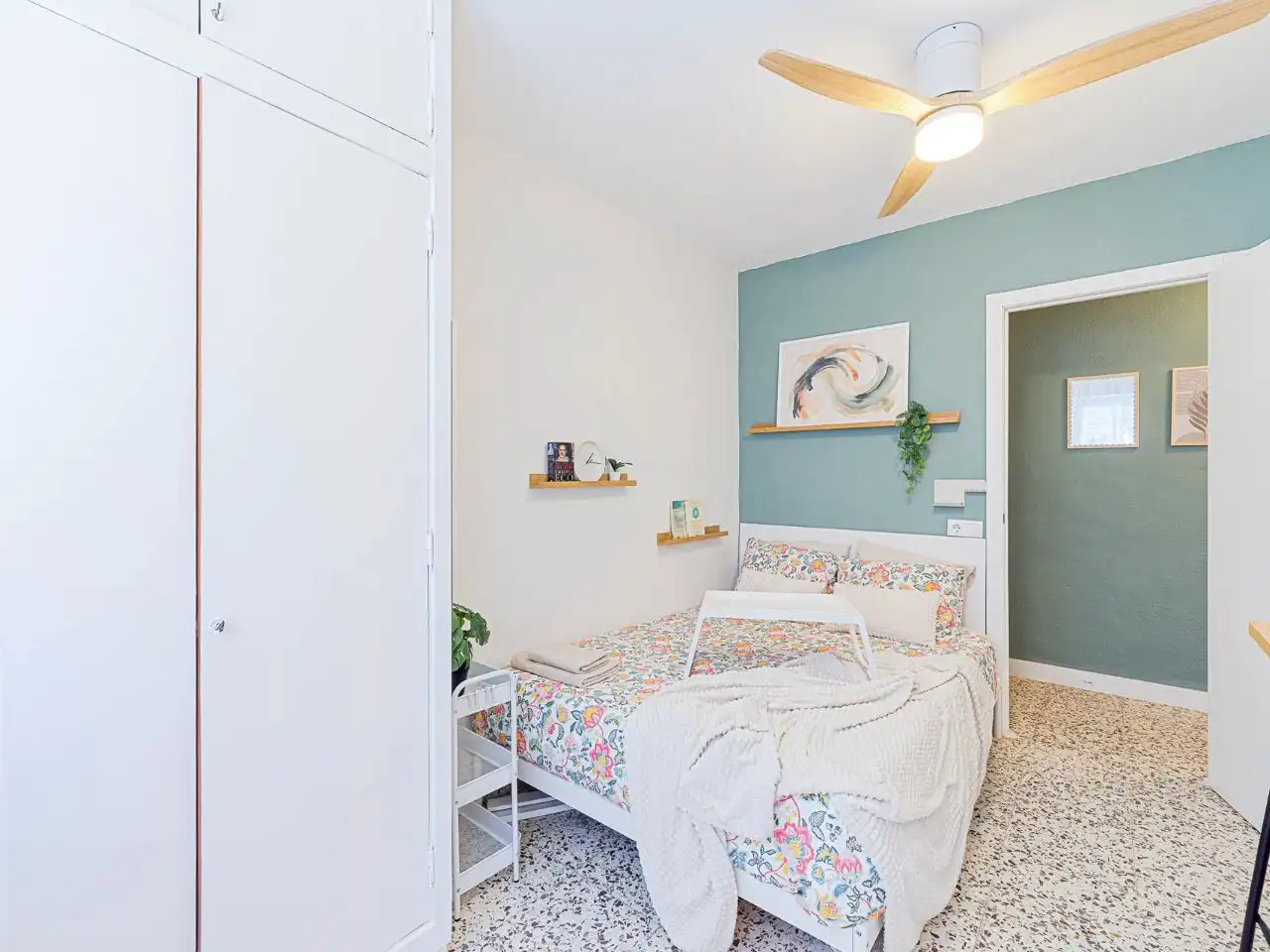 Habitació de lloguer, Torrevella