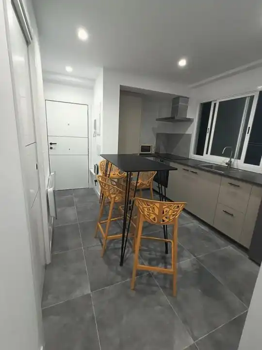 Habitación 79 m², Ourense