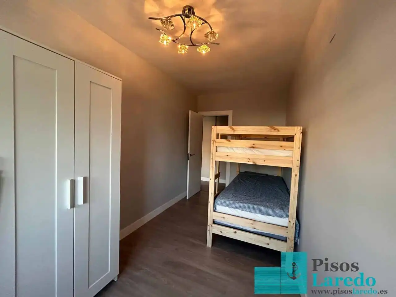 Piso de 55 m² en Laredo