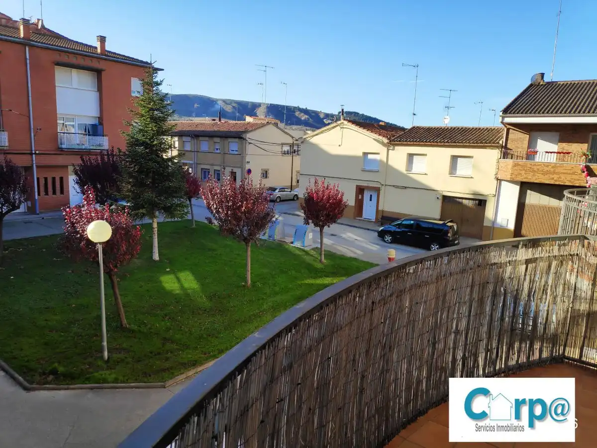 House 221 m² in Andosilla
