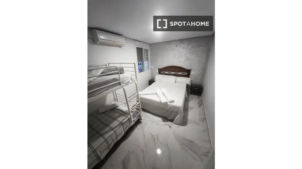 Habitación 92 m², Sevilla