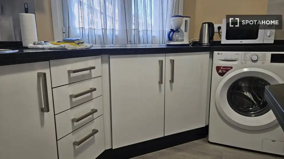 Habitación 75 m², Oviedo
