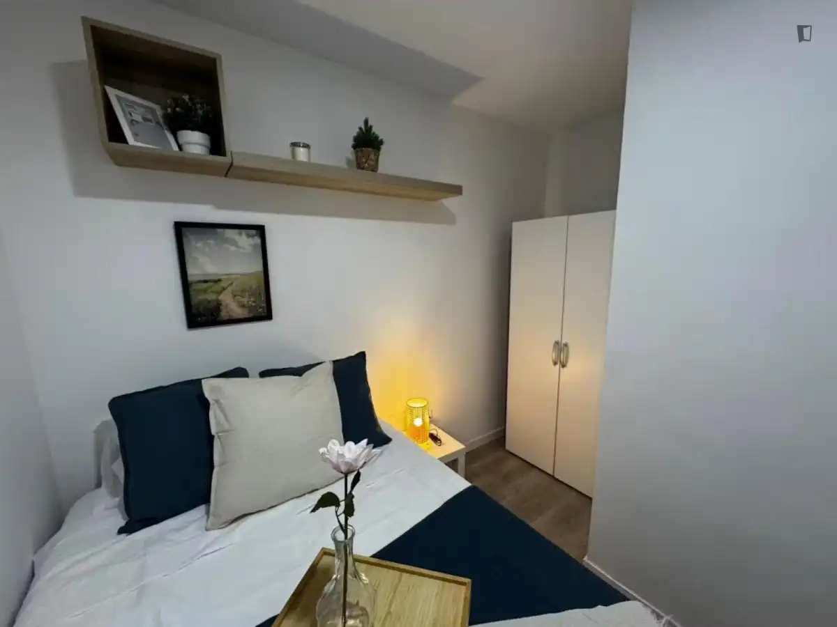 Habitación 100 m², Madrid
