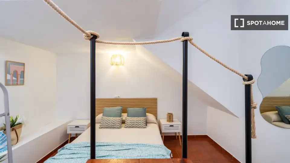 Habitación 104 m², Roquetas de Mar