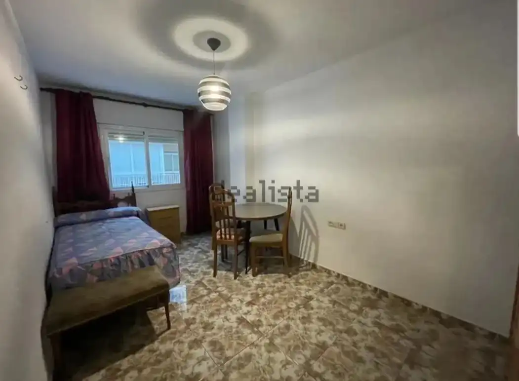 Piso de 90 m² en Granada