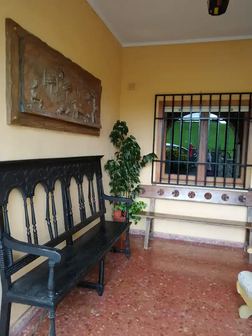 Casa de 100 m² en Salas