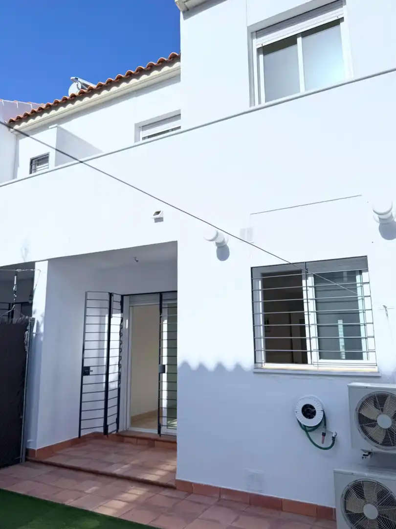 Casa de 122 m² en Palomares del Río