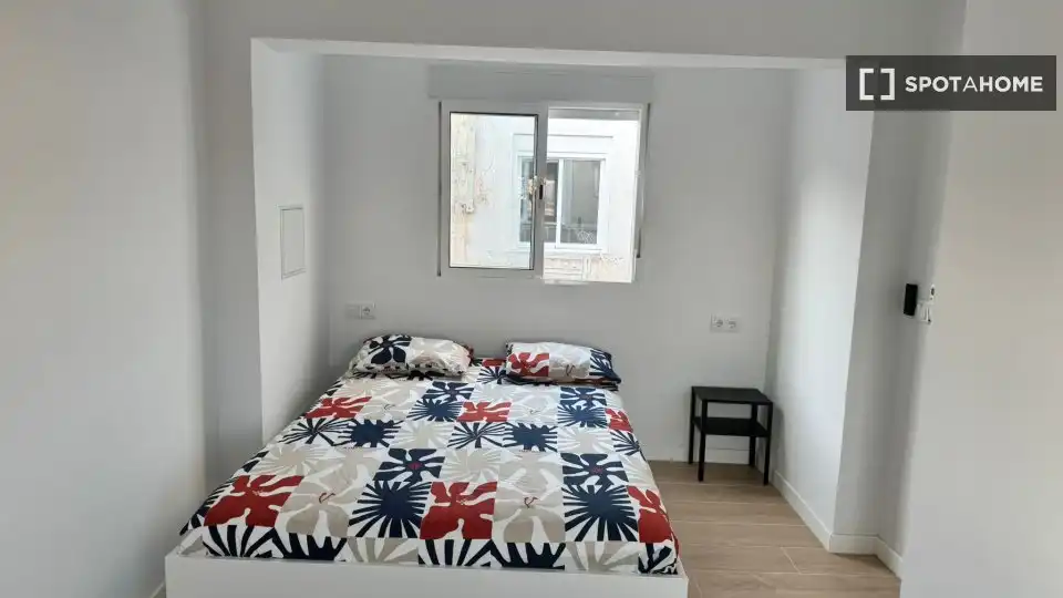 Habitación 90 m², Alicante