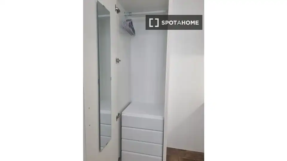 Habitación 23 m², Sevilla