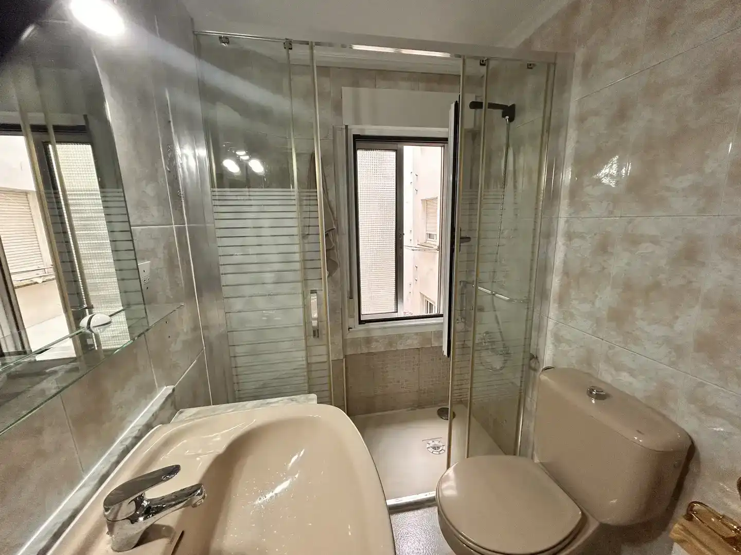 Habitación 83 m², Gijón