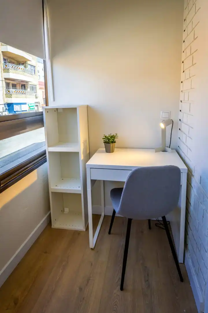 Habitació de lloguer, Parla