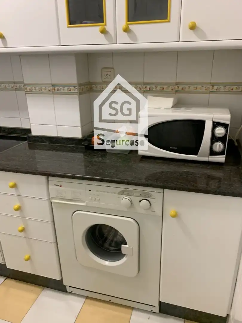 Piso de 80 m² en Ourense