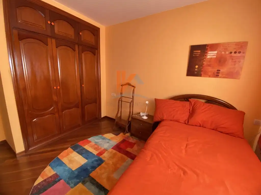 Piso de 130 m² en Santiago de Compostela