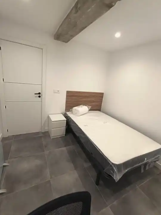 Habitación 79 m², Ourense