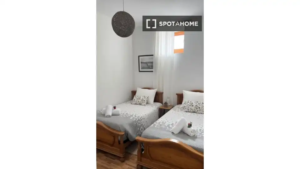 Habitación 86 m², Vigo