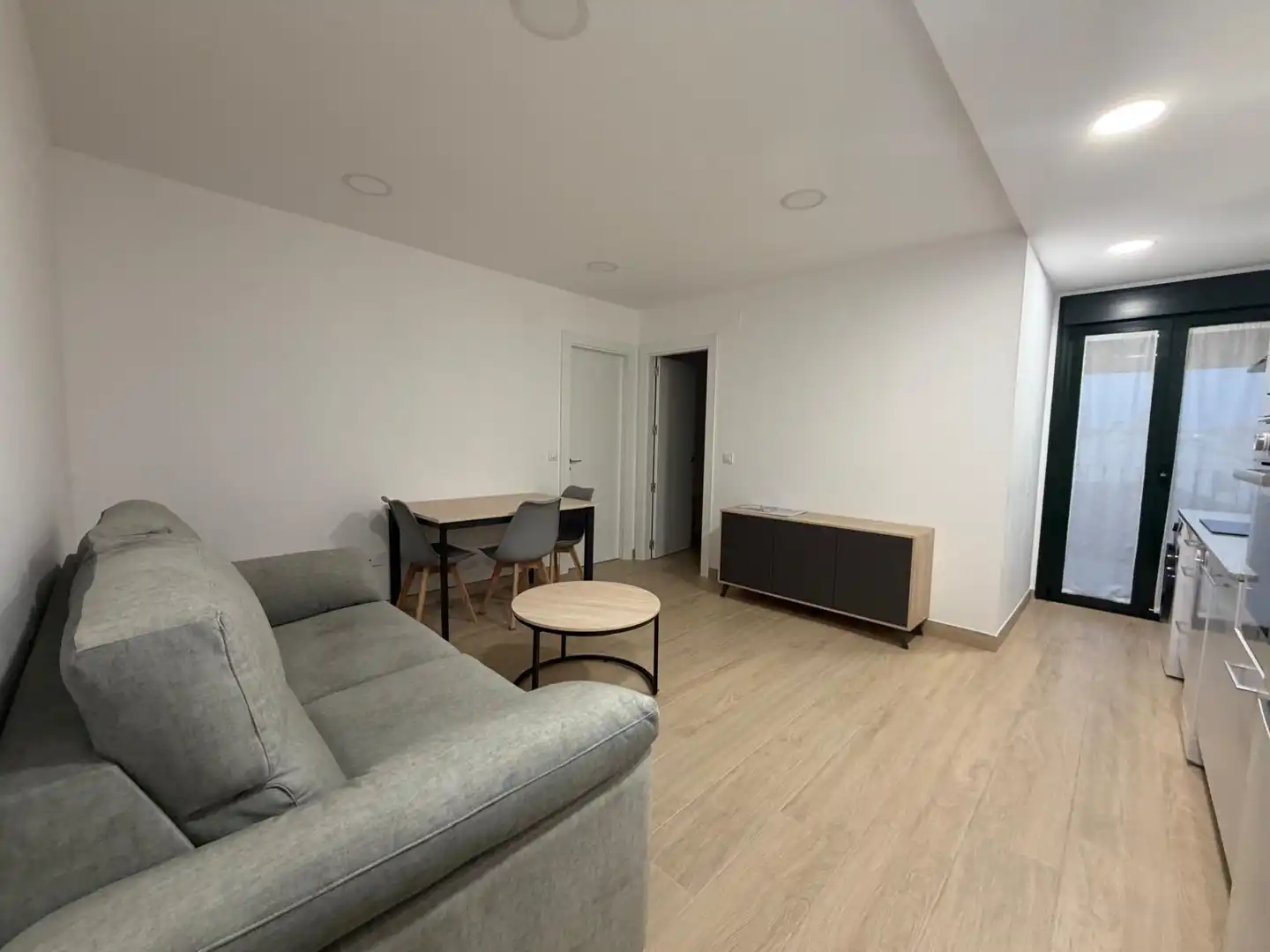Flat 710 m² in Carbonero el Mayor