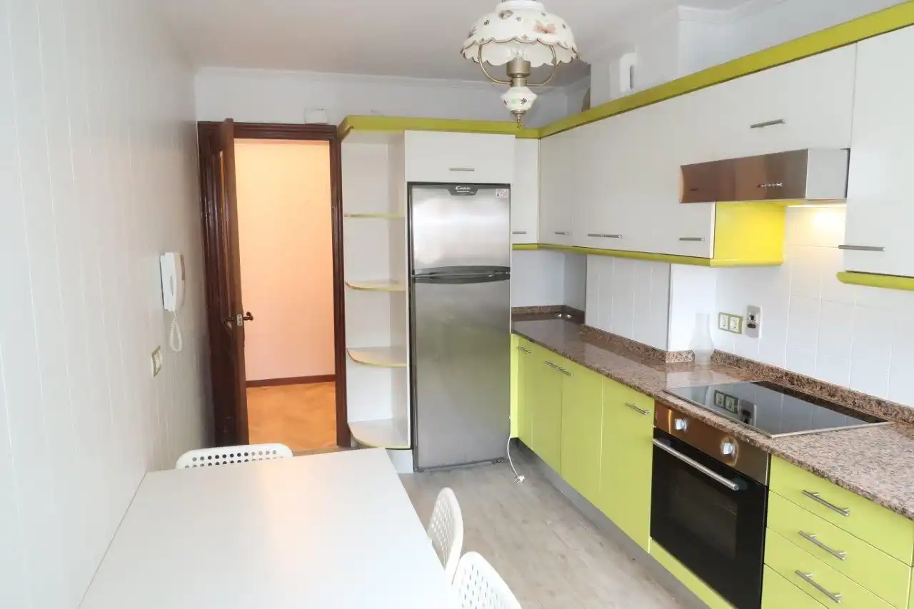 Flat 96 m² in A Coruña