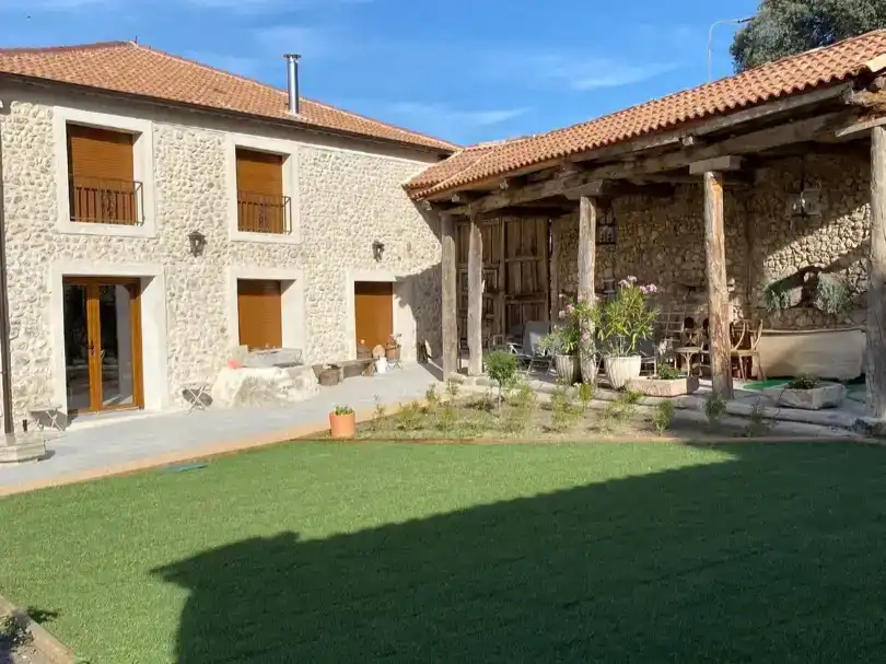 Piso de 250 m² en Puebla de Pedraza