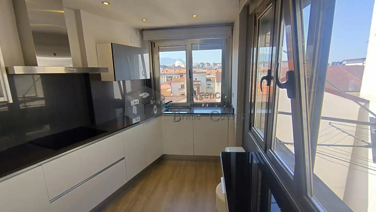 Piso de 94 m² en Oviedo