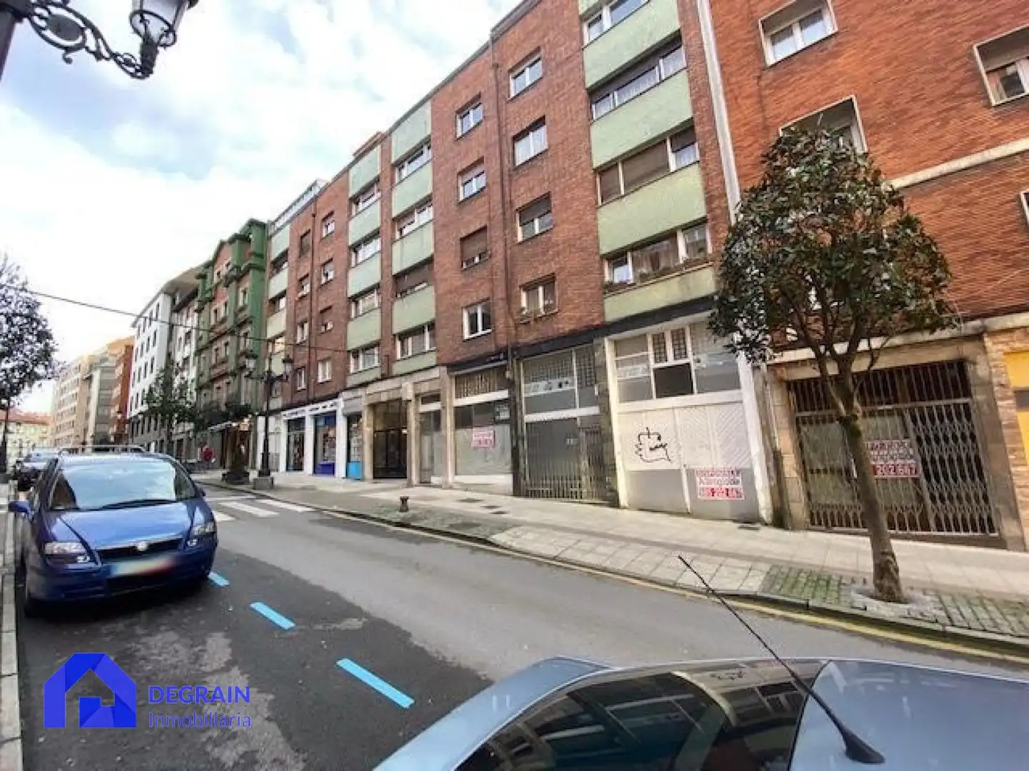Piso de 81 m² en Oviedo