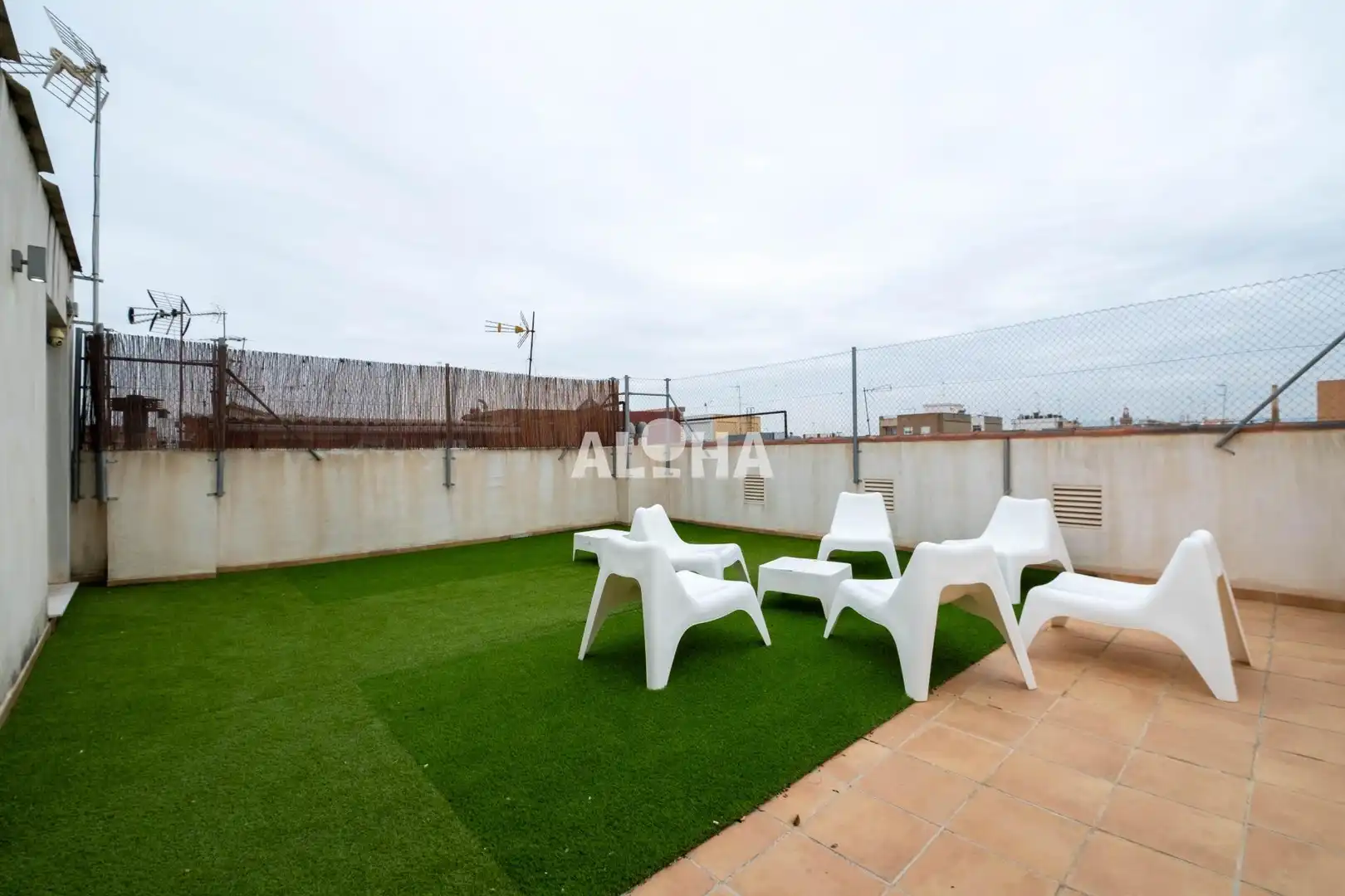 Flat 1597 m² in Alfara del Patriarca