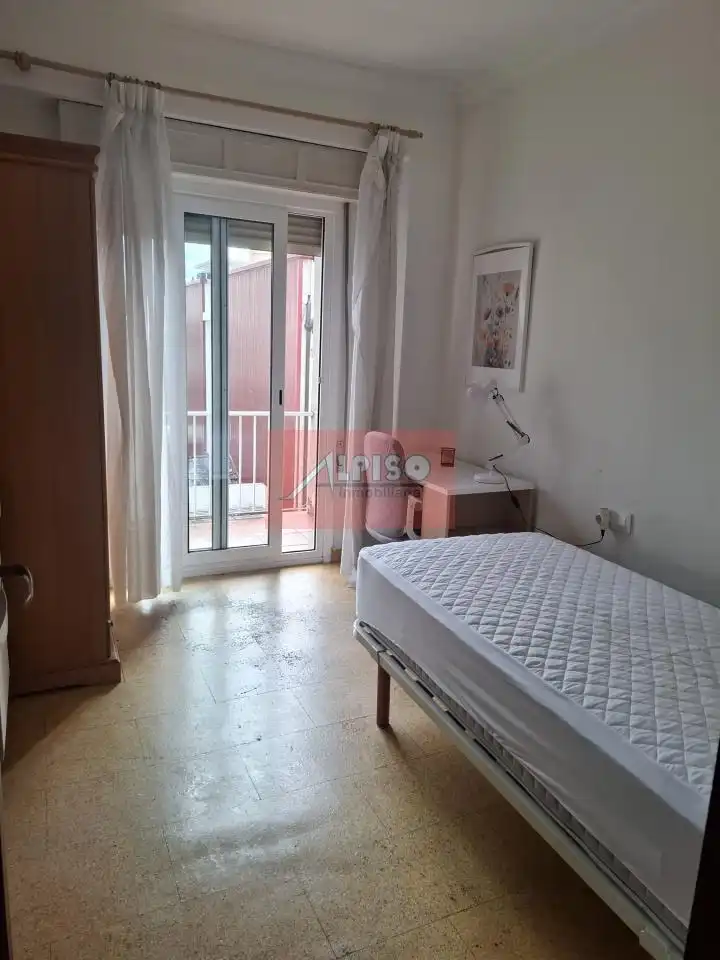 Piso de 85 m² en Ourense