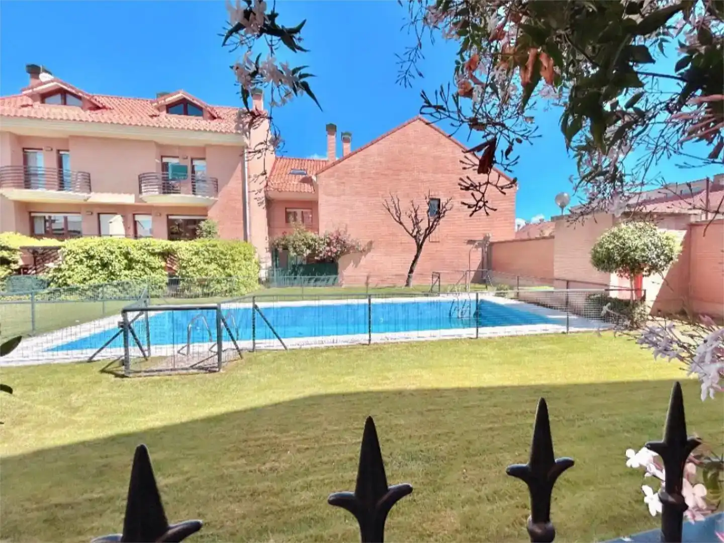 Habitación 280 m², Lardero