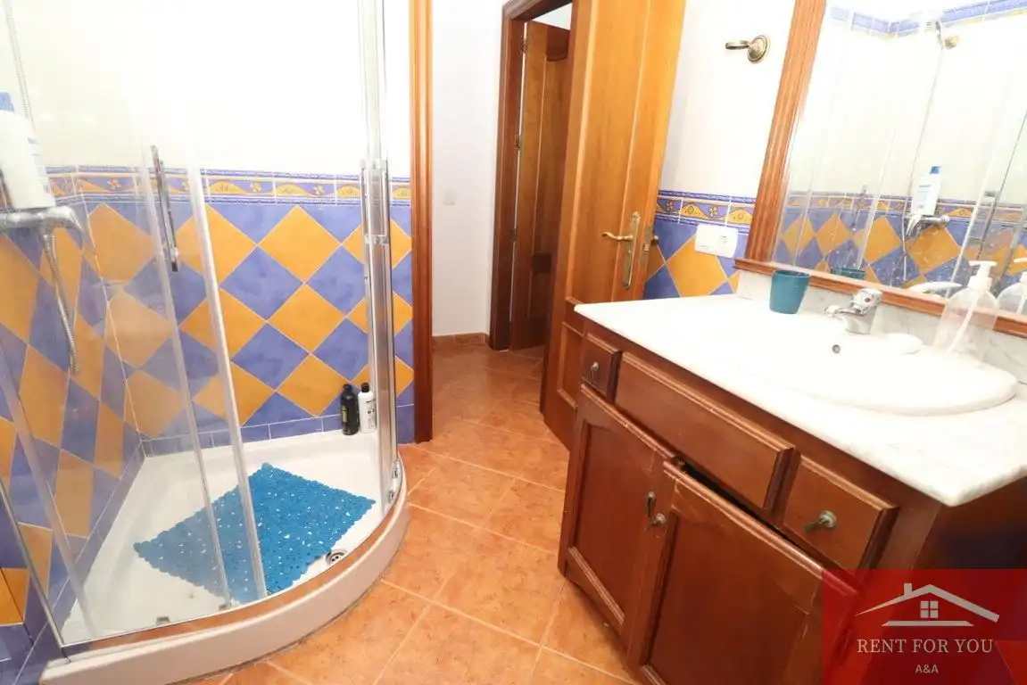 Casa de 110 m² en Alozaina