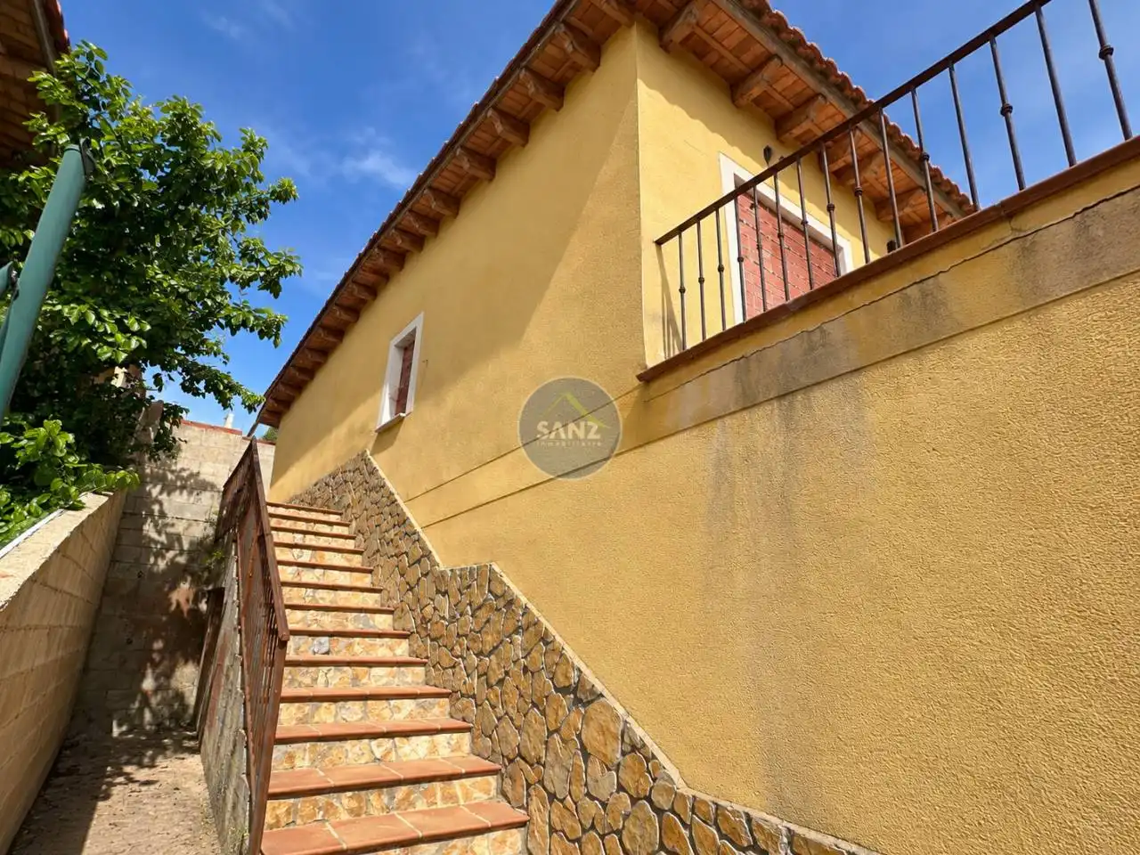 Haus 323 m² in l'Énova